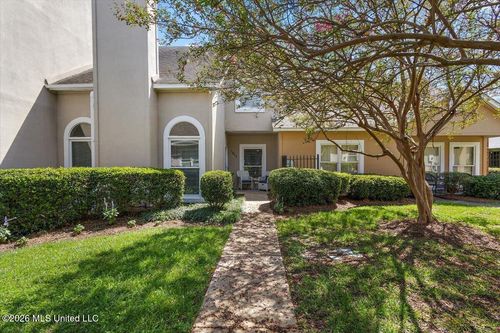 1012 Bayridge Dr, Jackson, MS, 39211-3100 | Card Image