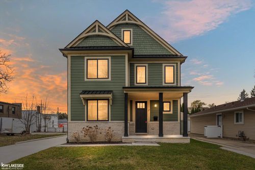 27 Tecumseh St, Clawson, MI, 48017-2054 | Card Image