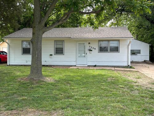 5239 S Spruce St, Wichita, KS, 67216-3245 | Card Image