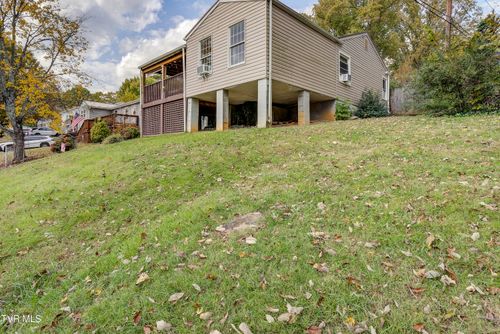 2012 Woodbine St, Kingsport, TN, 37660-1156 | Card Image