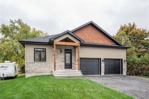 64 Main St W, Vankleek Hill, ON, K0B1R0 | Card Image