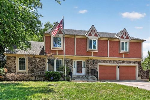 16313 W Chur St, Olathe, KS, 66062-2520 | Card Image
