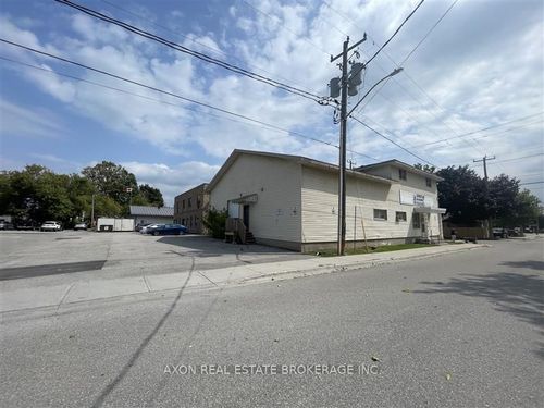 72 Wyandotte St, Orillia, ON, L3V5M9 | Card Image