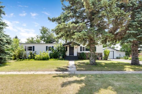 227 2nd Avenue W, Rockyford, AB, T0J2R0 | Card Image