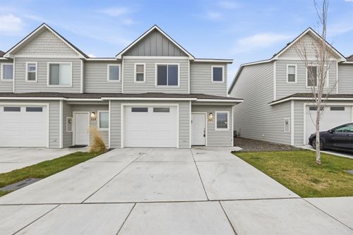 541 S Quillan Place, Kennewick, WA, 99336 | Card Image
