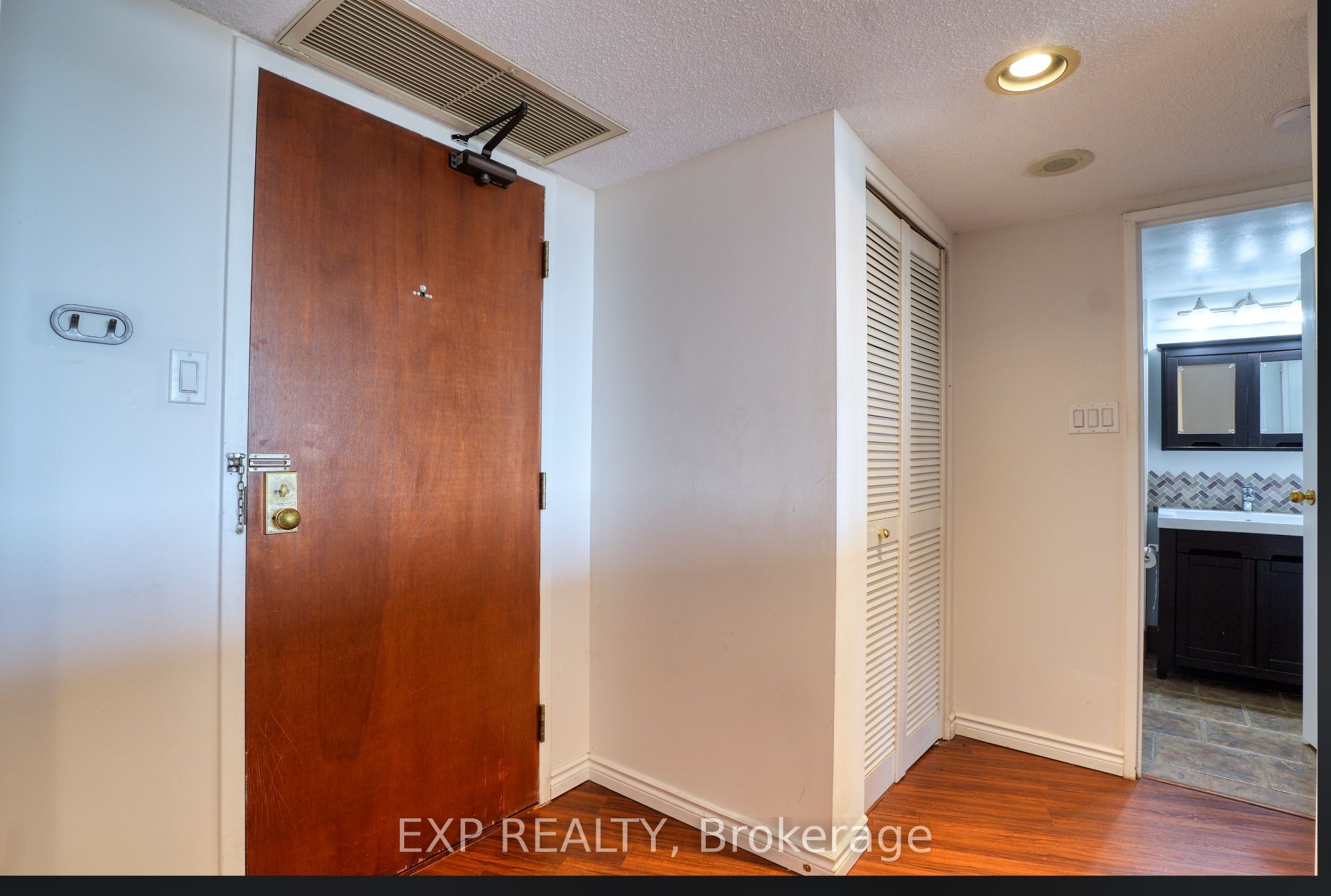 Residential in Toronto E07 4