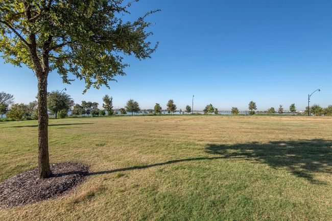 2012 Naples, Townhouse with 2 bedrooms, 3 bathrooms and null parking in Rowlett TX | Image 36