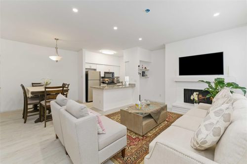 apt-h-710 Bering Dr, Houston, TX, 77057-2145 | Card Image