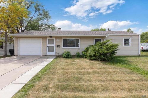 17 Fairmont Blvd, Rapid City, SD, 57701-7474 | Card Image