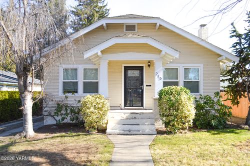 215 N 23rd Ave, Yakima, WA, 98902 | Card Image