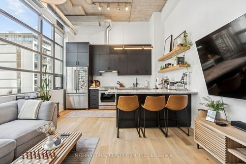 303-637 Lake Shore Boulevard W, Toronto, ON, M5V3J6 | Card Image