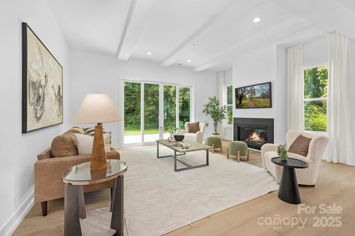 b-5615 Lantana Ave, Charlotte, NC, 28212-5531 | Card Image