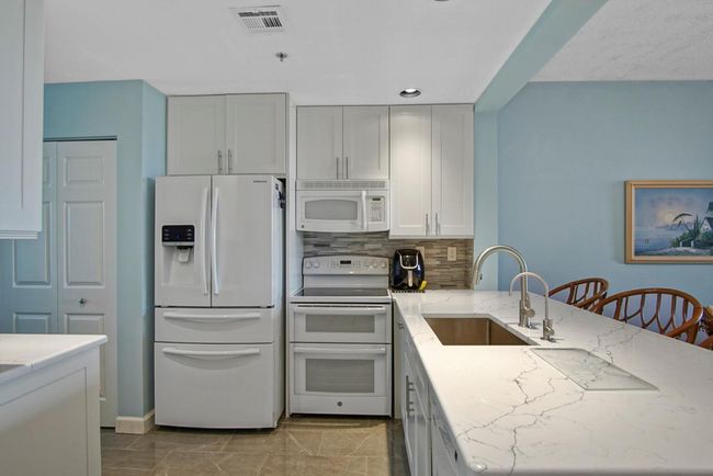 APT-6 - 6082 Se Landing Way, Condo with 2 bedrooms, 2 bathrooms and null parking in Stuart FL | Image 9
