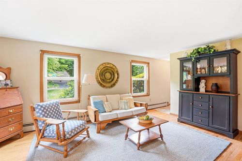 22 Erik St, Merrimack, NH, 03054-4592 | Card Image