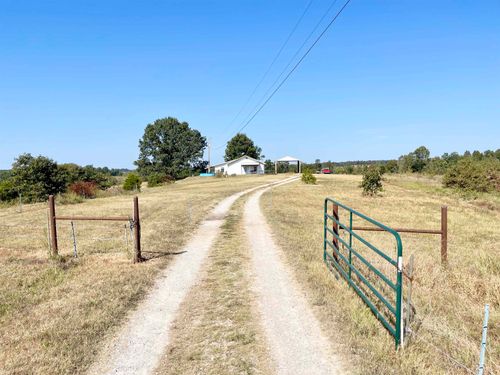 3169 Fairview Rd, Salem, AR, 72576-6027 | Card Image