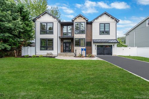 1555 Henry Rd, Wantagh, NY, 11793-3121 | Card Image