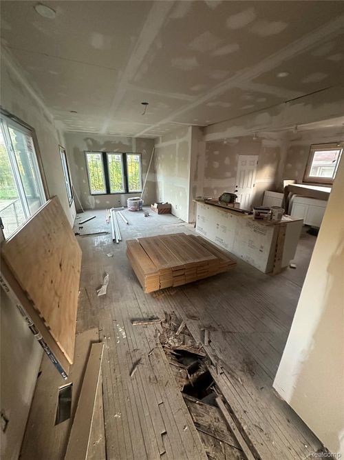 8740 Arcadia St, Detroit, MI, 48204-2325 | Card Image