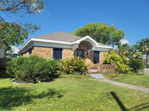 2301 45th St, Galveston, TX, 77550-7320 | Card Image