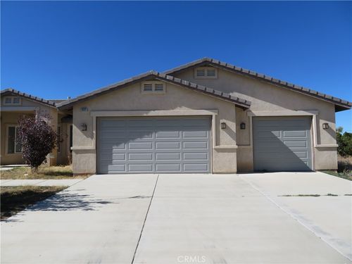 9322 Hollywood Ct, Phelan, CA, 92371-4771 | Card Image
