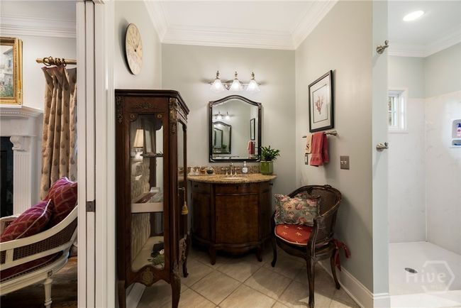 Double vanities in primary en-suite | Image 29