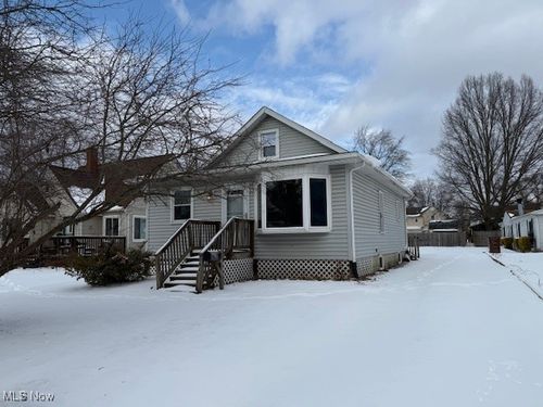 664 Crown Ave, Ravenna, OH, 44266-2802 | Card Image