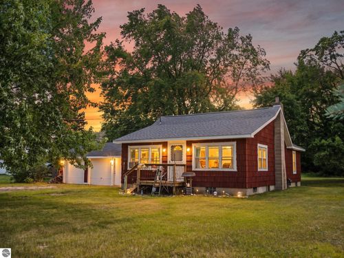 1533 Plett Road, Cadillac, MI, 49601 | Card Image