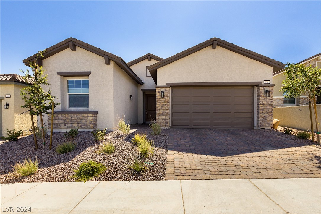 Klamath Springs St, Henderson, NV 89011