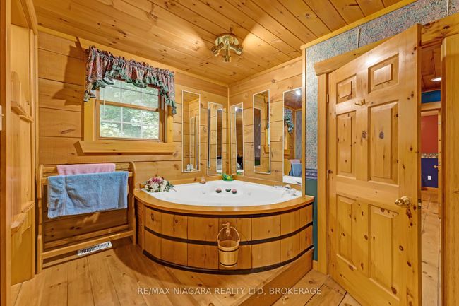 8 4 Mile Creek Rd, House other with 4 bedrooms, 3 bathrooms and 6 parking in Niagara On The Lake ON | Image 27