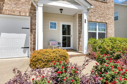 614 Whirlaway Dr, Burns, TN, 37029-5114 | Card Image