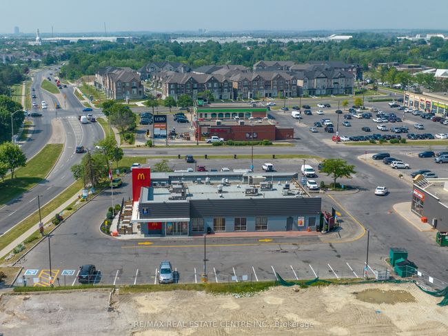 22 Fanshawe Dr, House attached with 4 bedrooms, 3 bathrooms and 2 parking in Brampton ON | Image 40