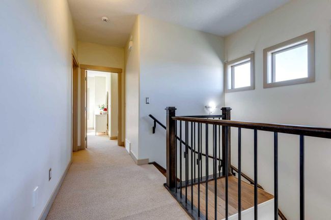 75 Cougar Ridge Landing Sw, Home with 3 bedrooms, 2 bathrooms and 2 parking in Calgary AB | Image 27