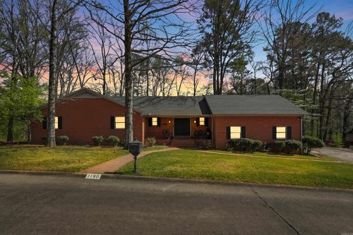1190 Cambridge Cir, Benton, AR, 72019-2384 | Card Image