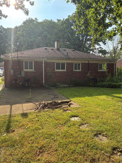 28060 Aberdeen St, Southfield, MI, 48076-2916 | Card Image