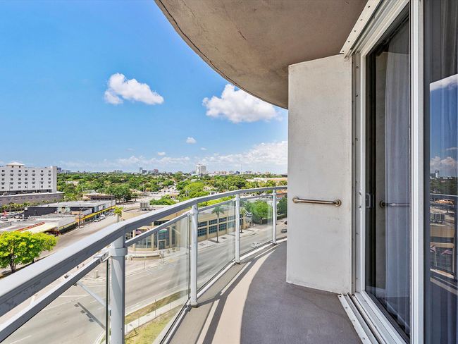 802 - 1 Glen Royal Pkwy, Condo with 2 bedrooms, 2 bathrooms and null parking in Miami FL | Image 26