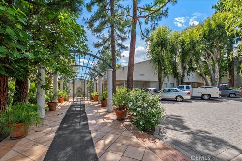 307-20134 Leadwell St, Winnetka, CA, 91306-4924 | Card Image