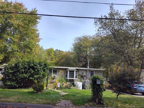 16 Marlene Dr, Ledyard, CT, 06339-1215 | Card Image