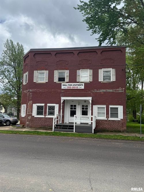 212 E Main St, Green Valley, IL, 61534-9025 | Card Image