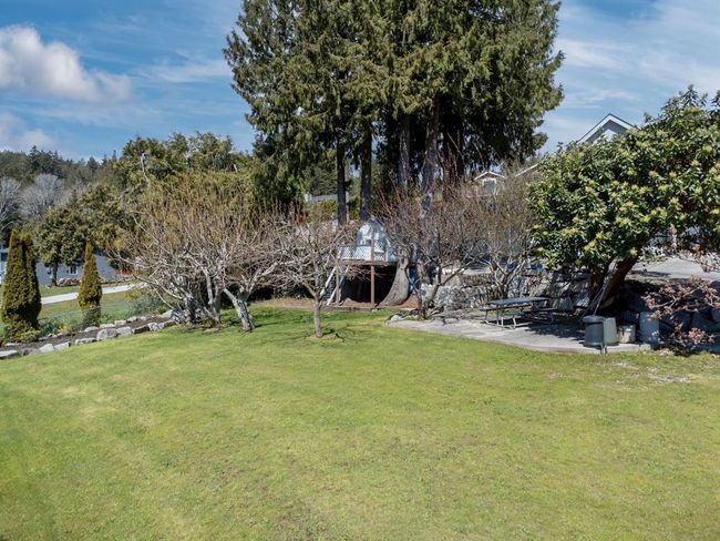 6502 Sunshine Coast Highway, House other with 3 bedrooms, 3 bathrooms and 8 parking in Sechelt BC | Image 31