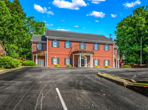 400 W 1st North St, Morristown, TN, 37814-4617 | Card Image