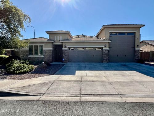 10605 W Catalina Dr, Avondale, AZ, 85392-4527 | Card Image