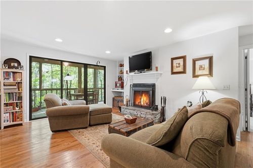 441c-135 Chestnut Knoll Ct, Jasper, GA, 30143 | Card Image