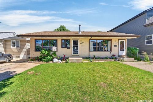2231-2233 St Andrews Ave, Saskatoon, SK, S7M0M4 | Card Image