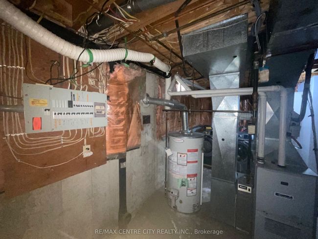 969 Apache Rd, House other with 3 bedrooms, 3 bathrooms and 4 parking in London ON | Image 27