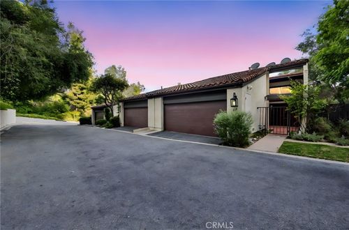 69 Penhill Ct, Glendale, CA, 91206 | Card Image