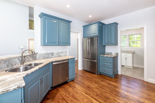 33 Beaverside Dr, House other with 4 bedrooms, 4 bathrooms and null parking in Center Harbor NH | Image 15