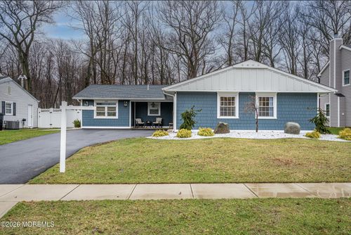 110 Courtland Ln, Aberdeen, NJ, 07747-2214 | Card Image