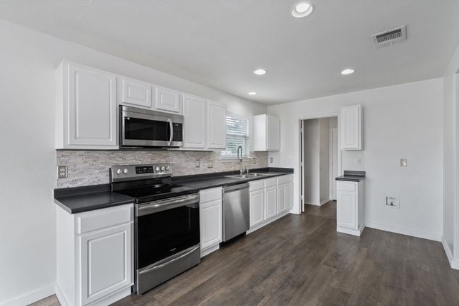 410 Tower Dr, House other with 3 bedrooms, 3 bathrooms and null parking in Kyle TX | Image 9