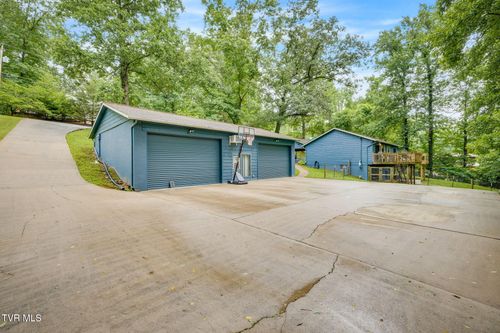 177 Aviation Dr, Elizabethton, TN, 37643-6038 | Card Image