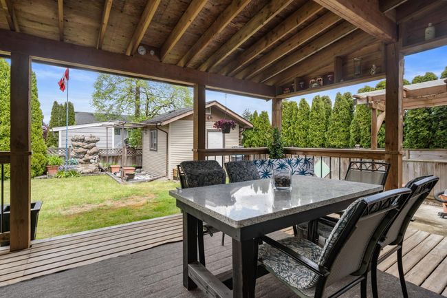 12126 Cherrywood Drive, House other with 3 bedrooms, 2 bathrooms and 5 parking in Maple Ridge BC | Image 31