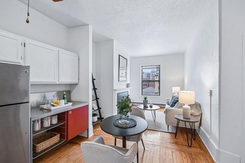 6-605 S 9th St, Minneapolis, MN, 55404-1181 | Card Image